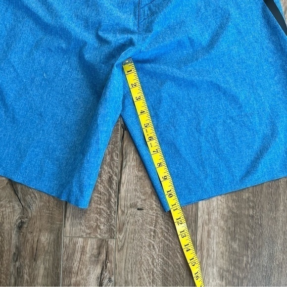 Oakley Boardshorts - Picture 6 of 7